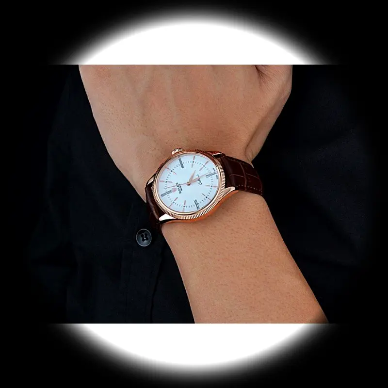 Rolex Cellini 622655 Schweizer Klon — Leuchtmasse-Aufnahme