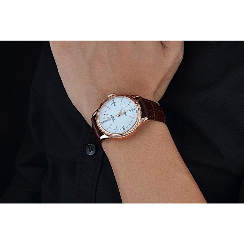 Rolex Cellini 622655 1:1 Replica — Leuchtmasse-Aufnahme