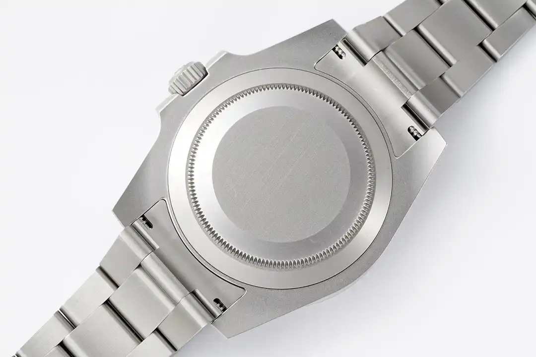 Submariner 116610LN Replica — Seitenprofil