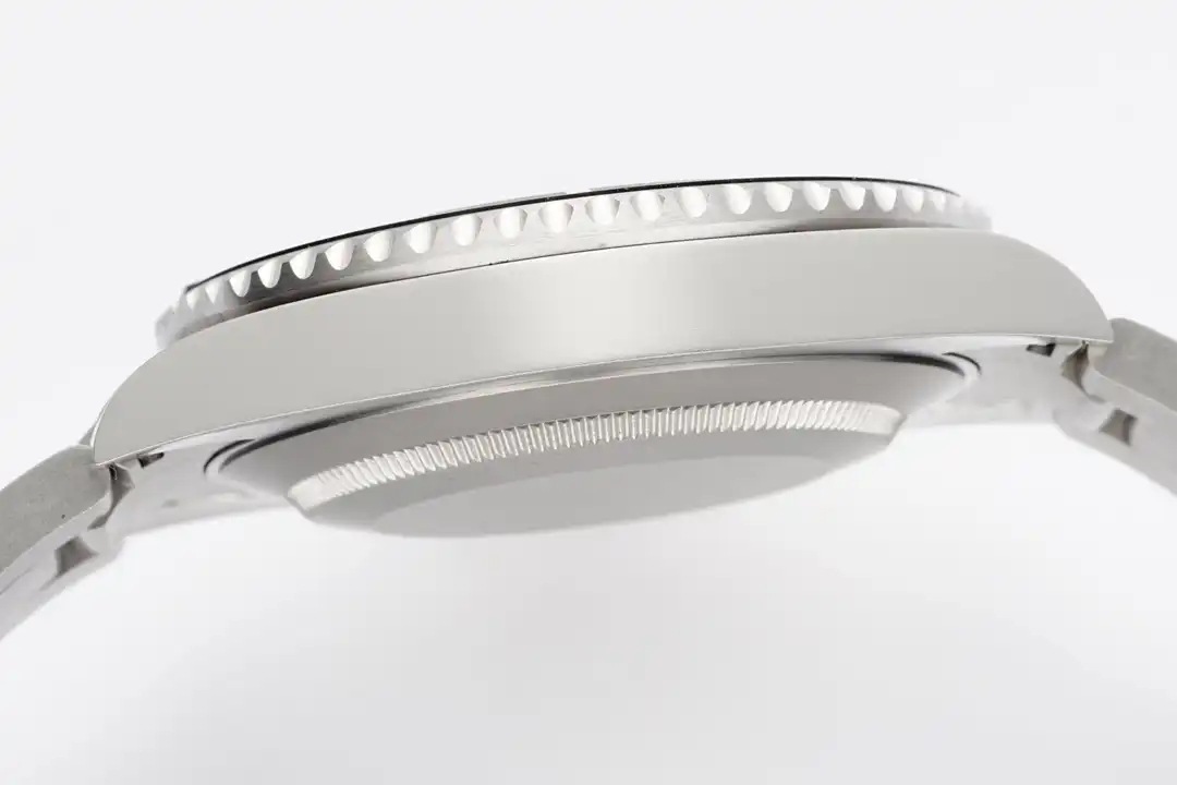 Submariner 116610LN 1:1 Replica 40mm — Handgelenksaufnahme