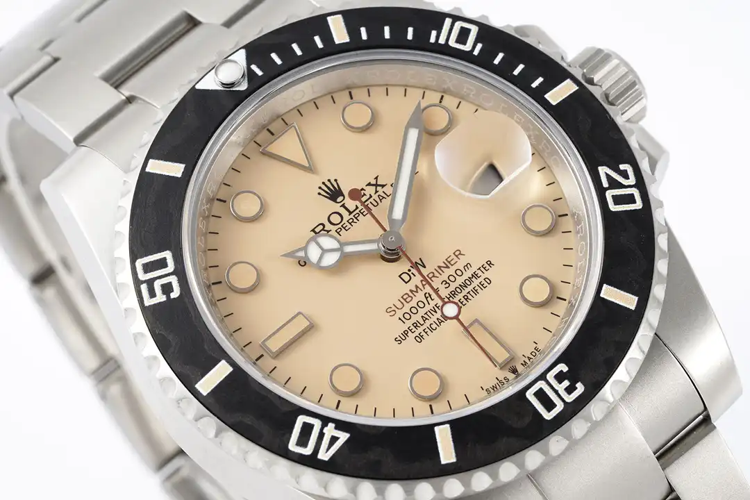 Rolex Submariner 116610LN Super Clone Replica Zifferblatt in hellbraun — Gehäusebodendetail