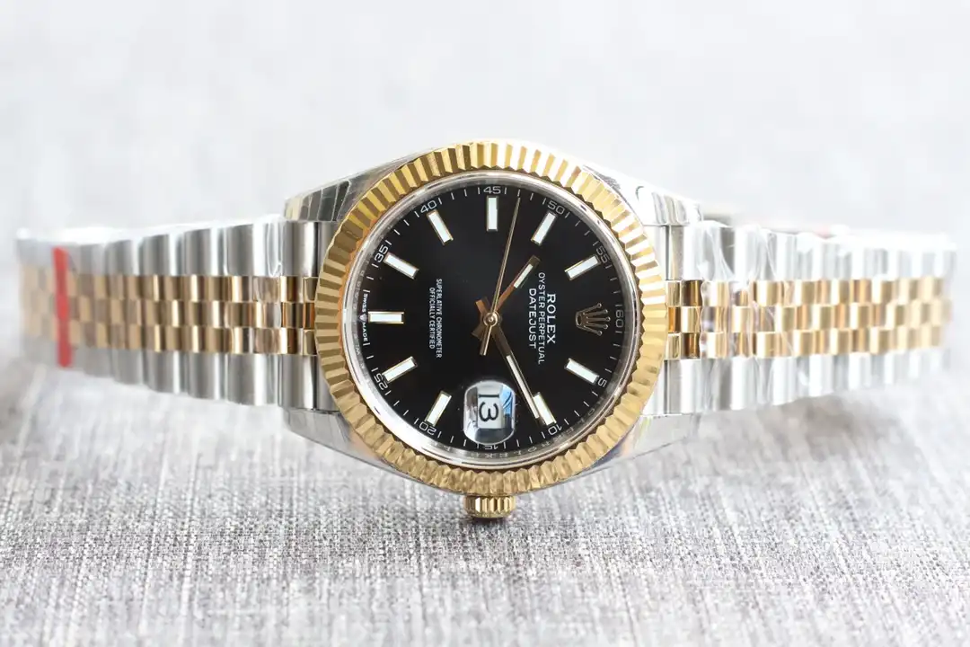 Rolex Datejust 126331 Klon 36mm — Krone und Gehäuse Detail