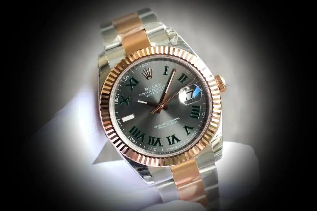 Rolex Datejust 126331 1:1 Super Clone Zifferblatt in schiefer — Gehäusebodendetail