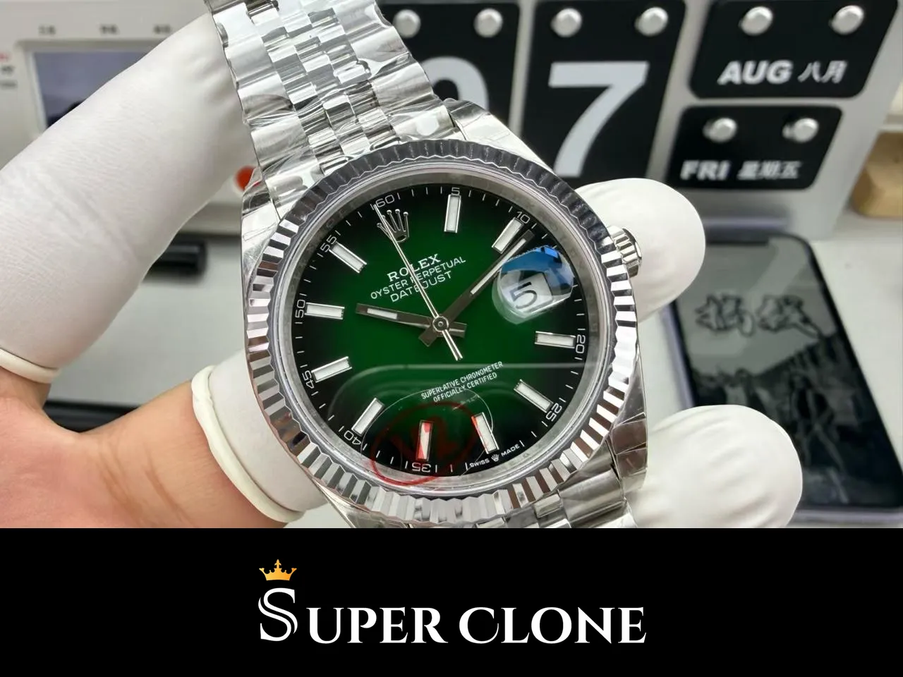 Jubilee-Armband und Weißgold-Optik der Lünette an der Datejust 41 Hommage 126334, Frontansicht