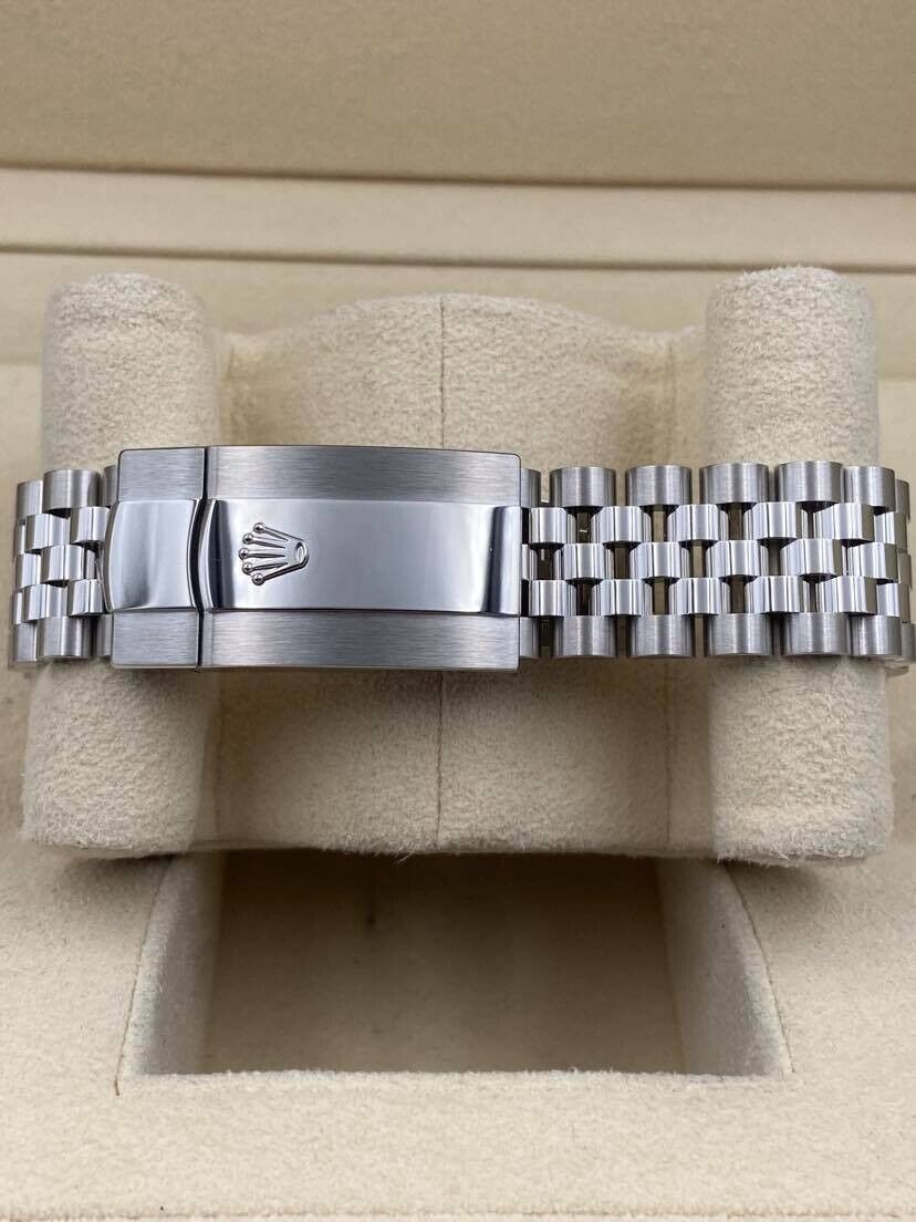 Datejust 42000 Klon Zifferblatt in silber — Gehäusebodendetail