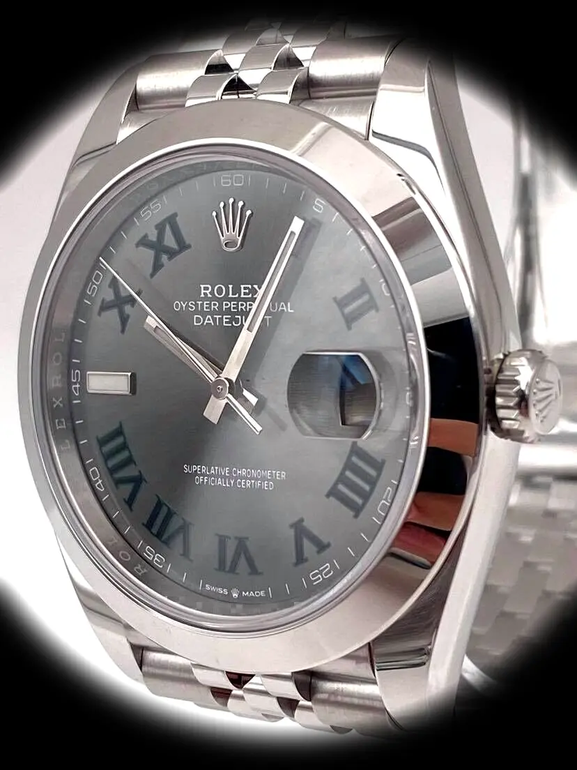 Rolex Datejust 42000 Schweizer Klon 41mm — Handgelenksaufnahme
