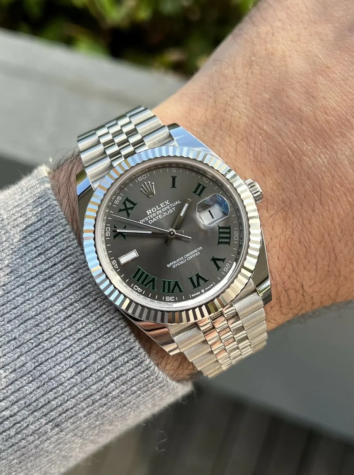 Rolex Datejust 126334 Nachbau Zifferblatt in silber — Schrägansicht