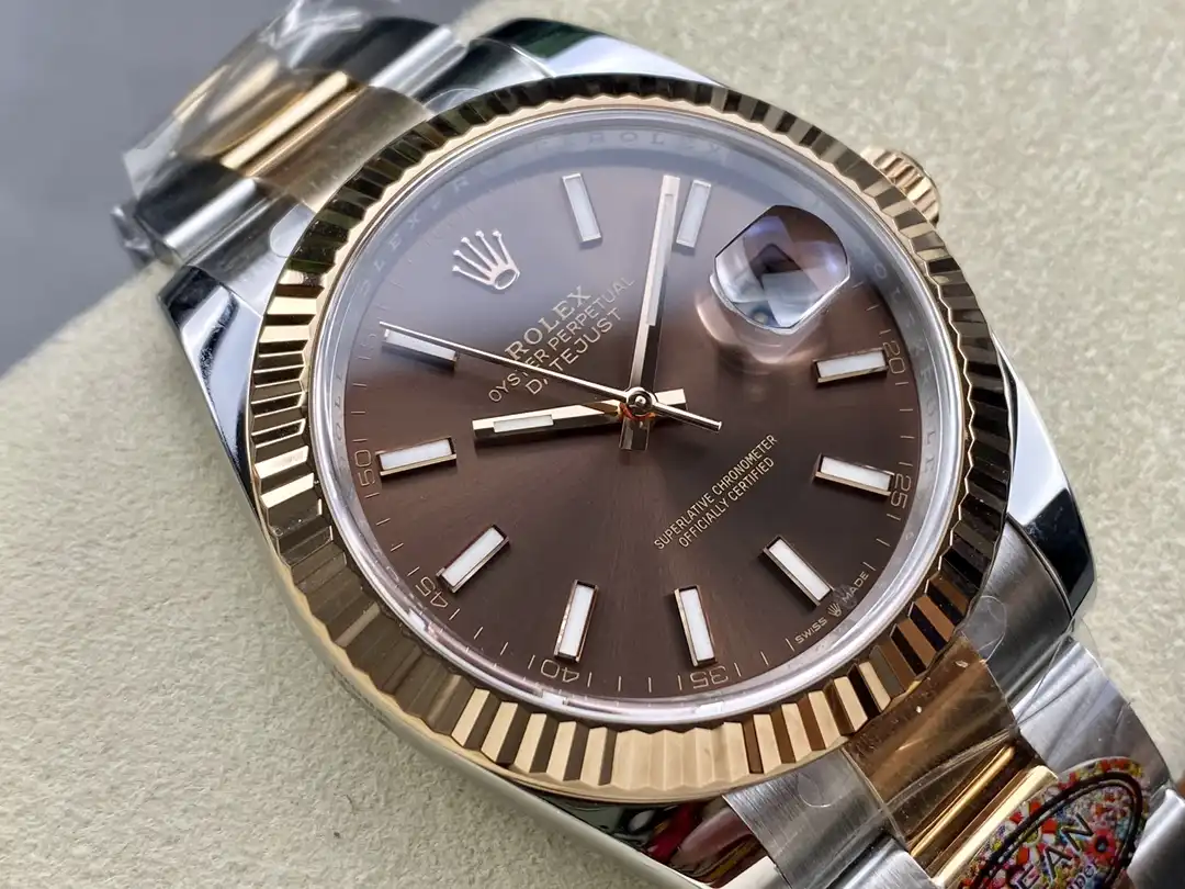 Rolex Datejust m126331 Replica — Seitenprofil