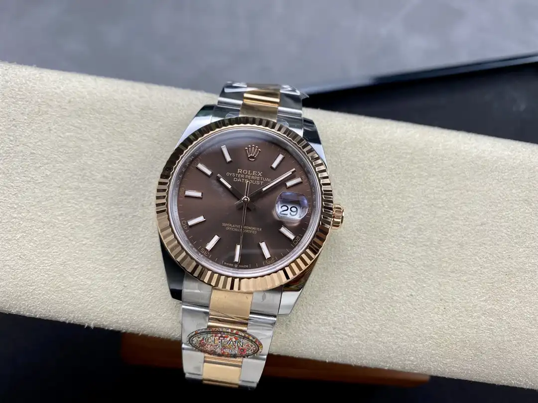 Rolex Datejust m126331 1:1 Replica 41mm — Handgelenksaufnahme