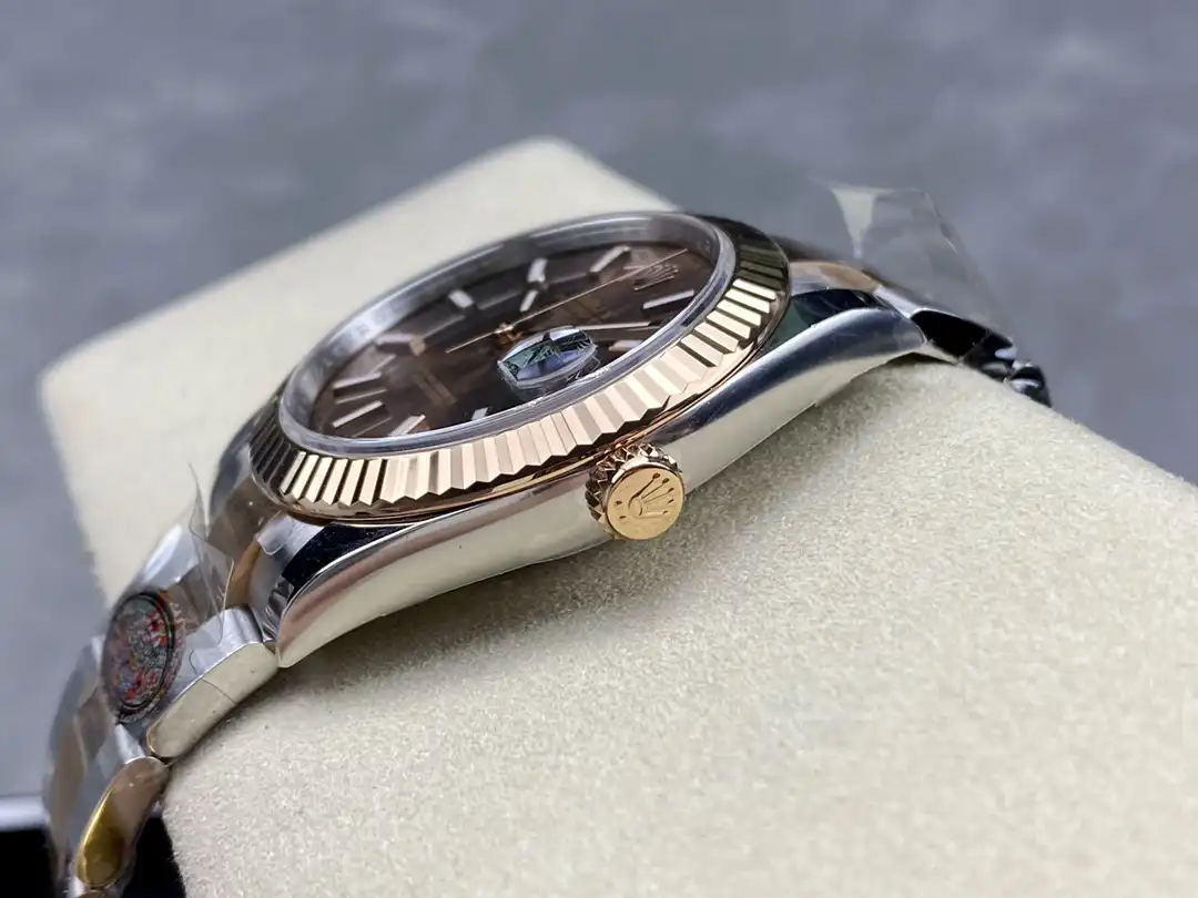 Rolex Datejust m126331 Super Clone Replica Zifferblatt in schokolade — Lünette-Makro