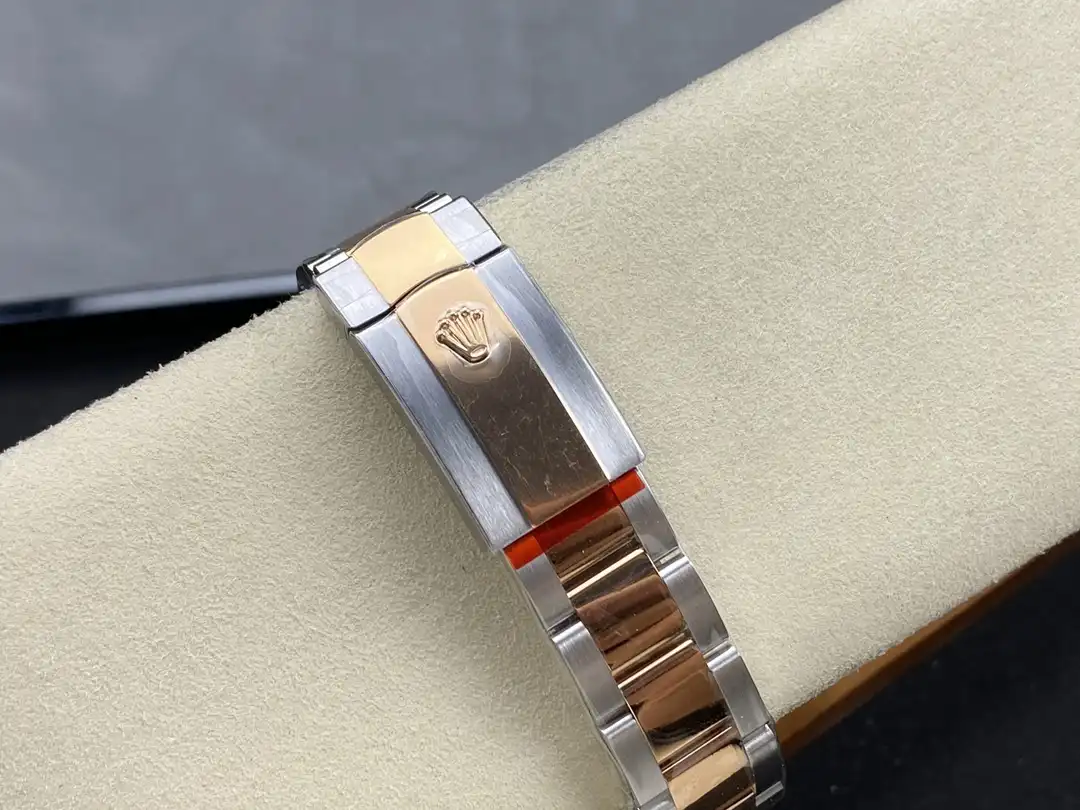 Rolex Datejust m126331 Klon — Leuchtmasse-Aufnahme