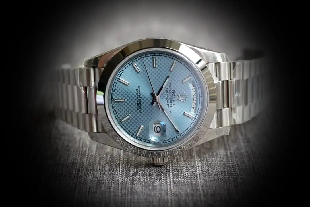 Day-Date 41985 Superclone 36mm — Krone und Gehäuse Detail