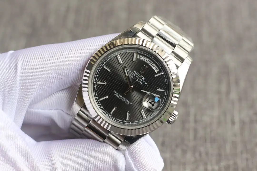 Rolex Day-Date 41985 Super Clone Replica — Seitenprofil