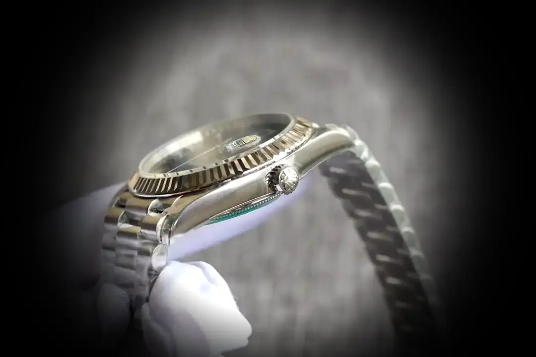 Day-Date 41985 Schweizer Klon — Armband-Detail