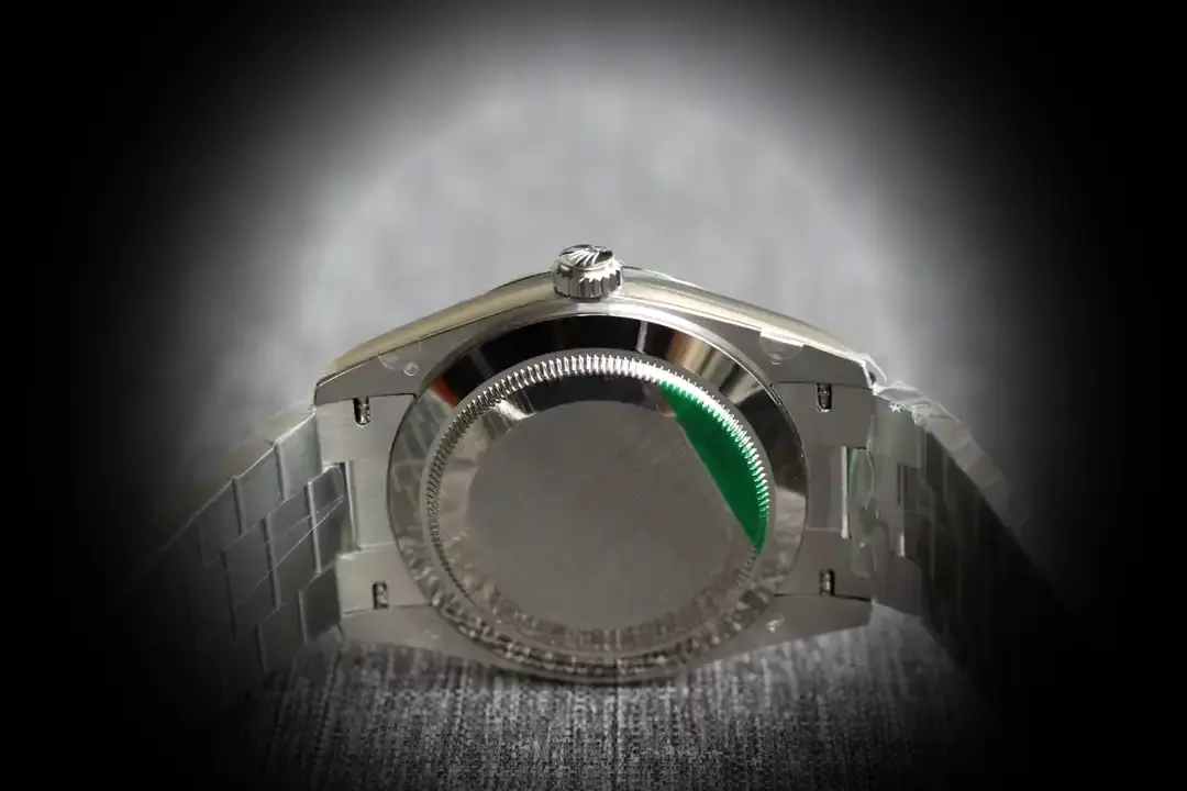 Day-Date 41985 Superclone Zifferblatt in rhodium — Schrägansicht