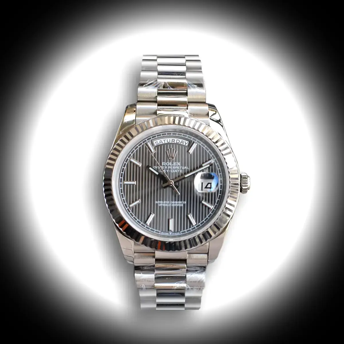 Rolex Day-Date 126331 Gestreifte Dunkelrhodium--Zifferblatt