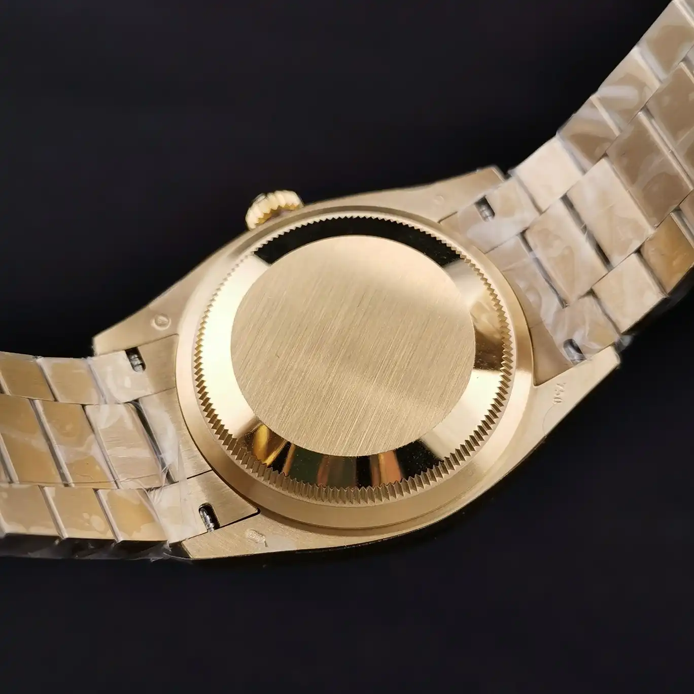 Day-Date 41985 Super Clone Replica 36mm — Krone und Gehäuse Detail