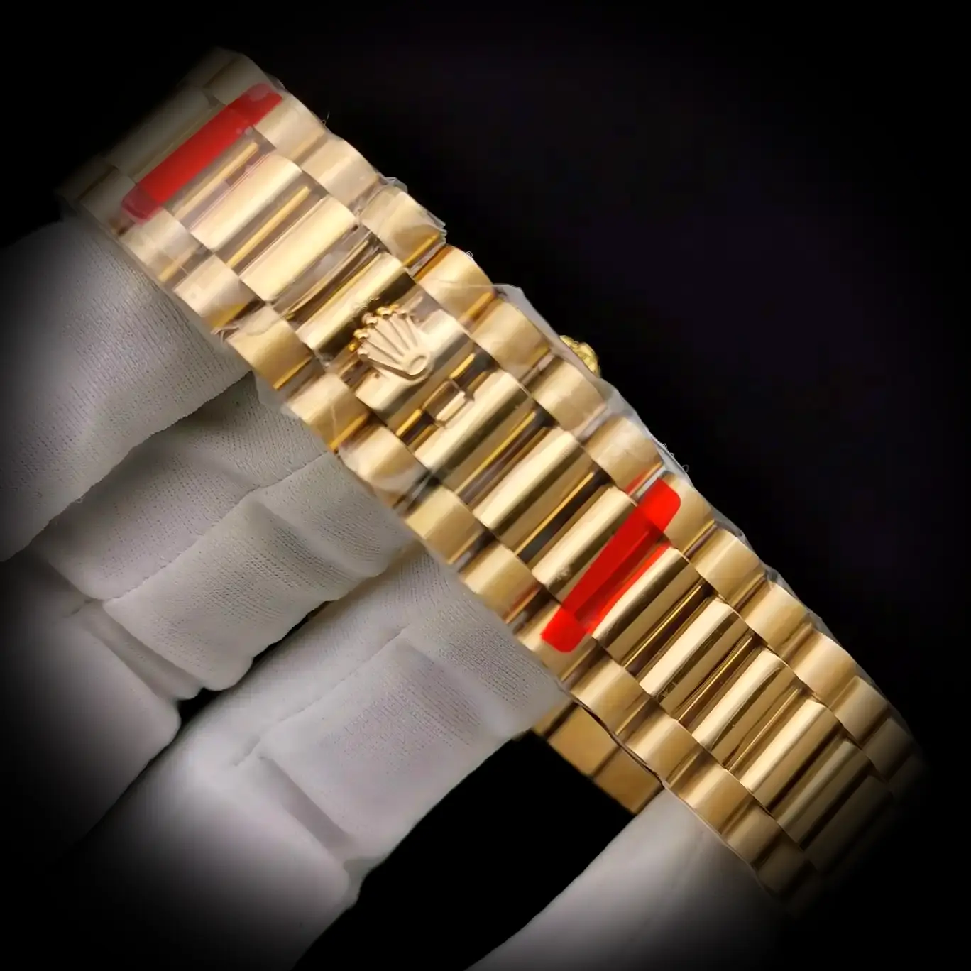 Rolex Day-Date 41985 Super Clone — Leuchtmasse-Aufnahme