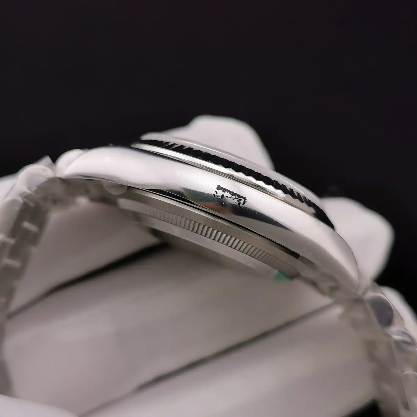 Rolex Day-Date 41985 Nachbau Zifferblatt in perlmutt — Lünette-Makro