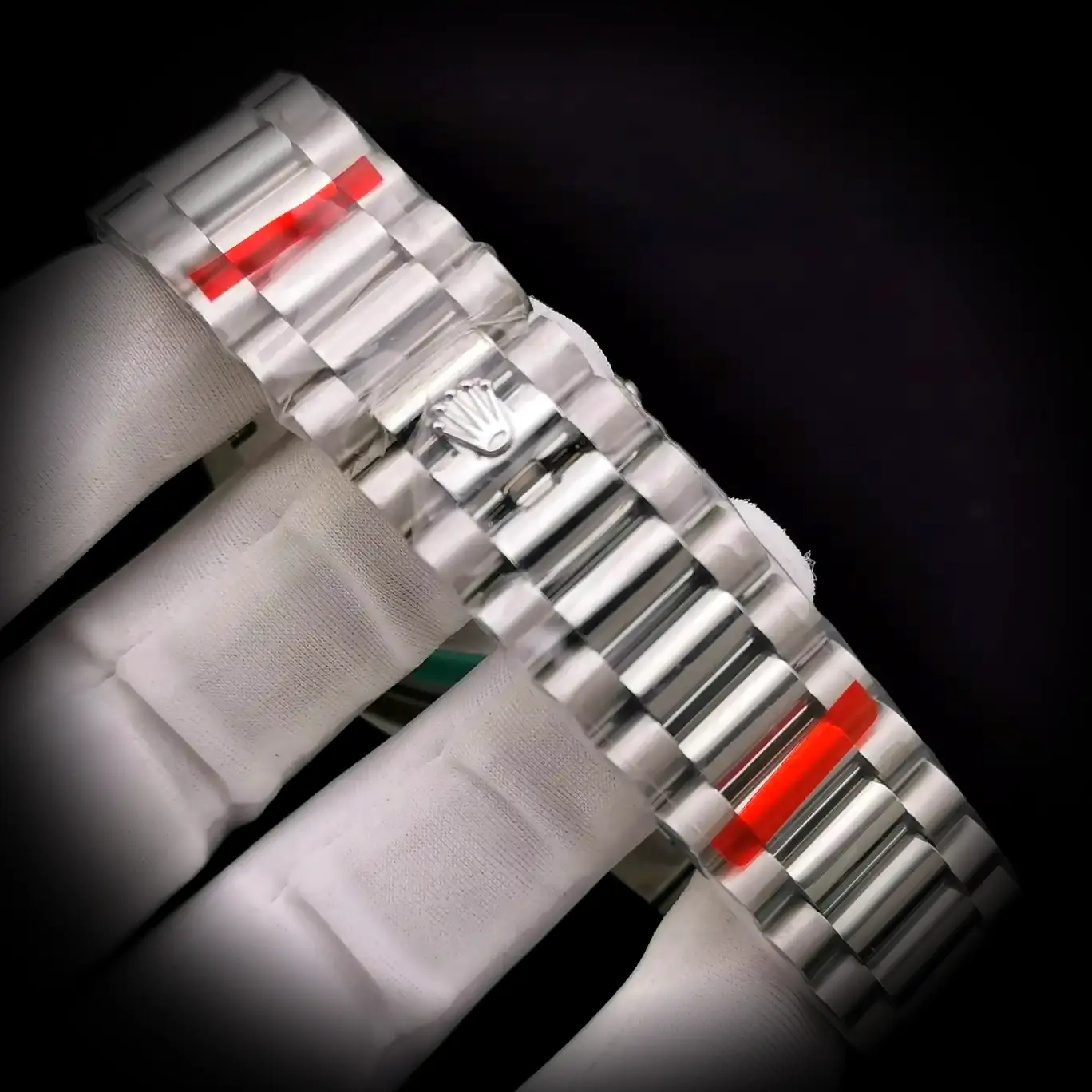 Rolex Day-Date 41985 Super Clone — Leuchtmasse-Aufnahme