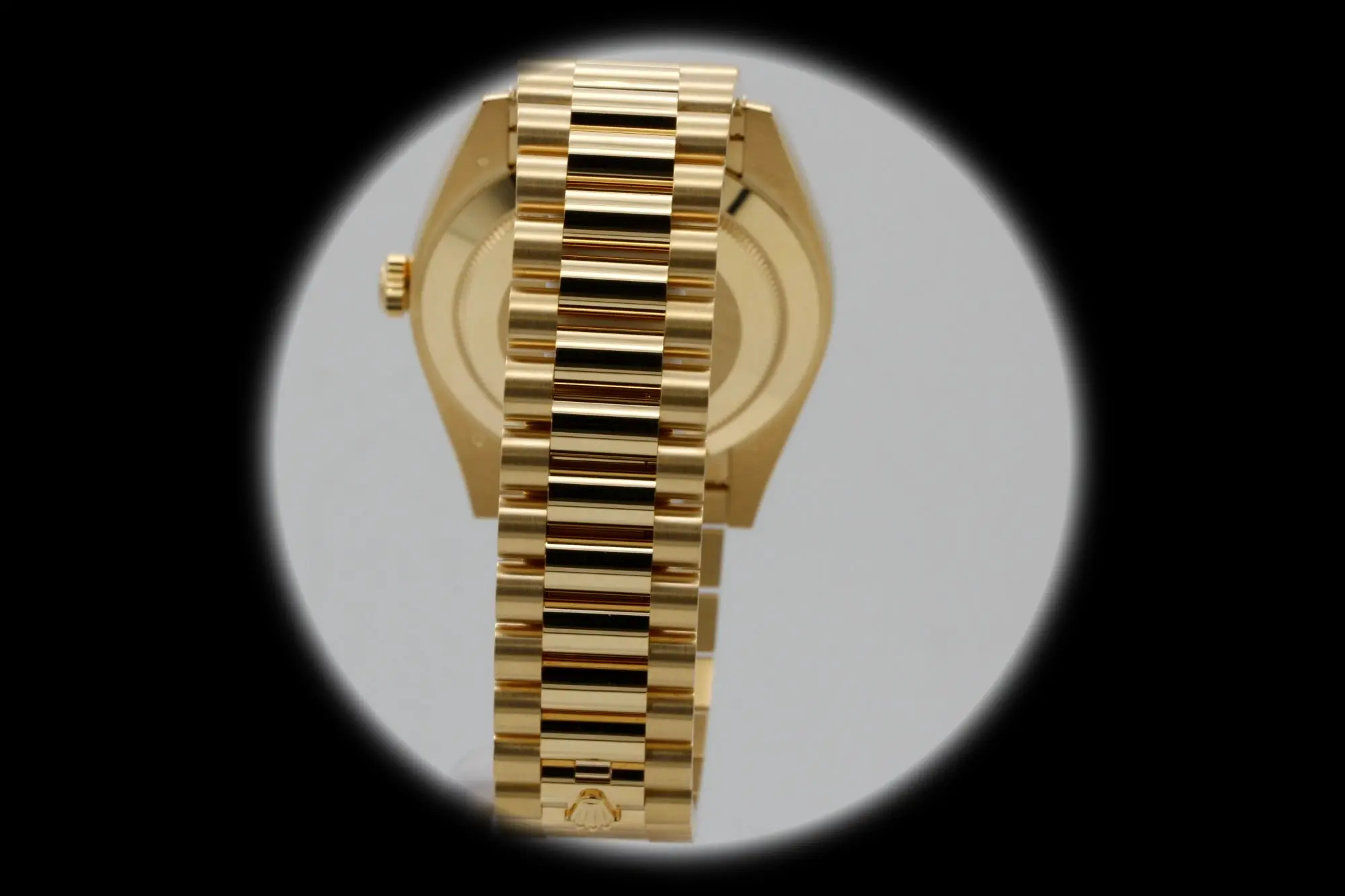 Rolex Day-Date 228238 1:1 Super Clone Zifferblatt in schwarz — Gehäusebodendetail