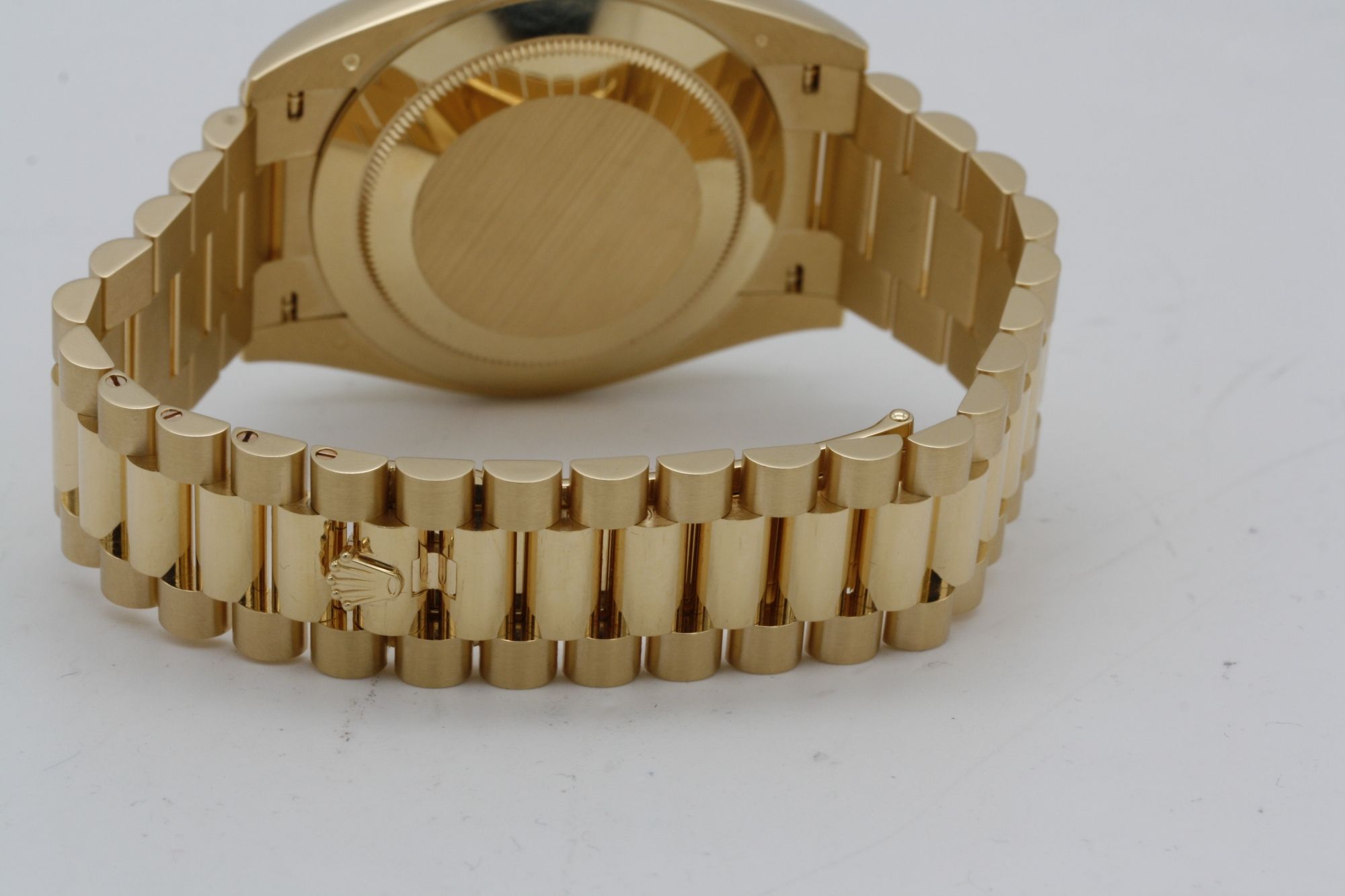 Rolex Day-Date 228238 1:1 Replica 40mm — Krone und Gehäuse Detail