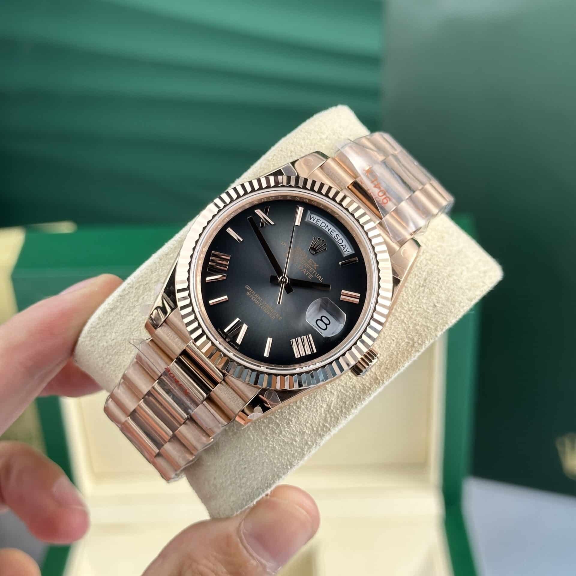 Rolex Day-Date 228235 1:1 Replica — Seitenprofil