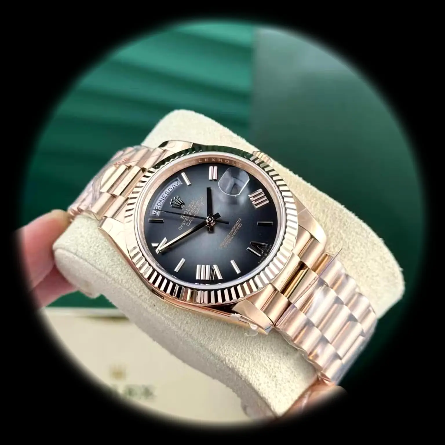 Day-Date 228235 1:1 Super Clone Zifferblatt in schwarz — Gehäusebodendetail