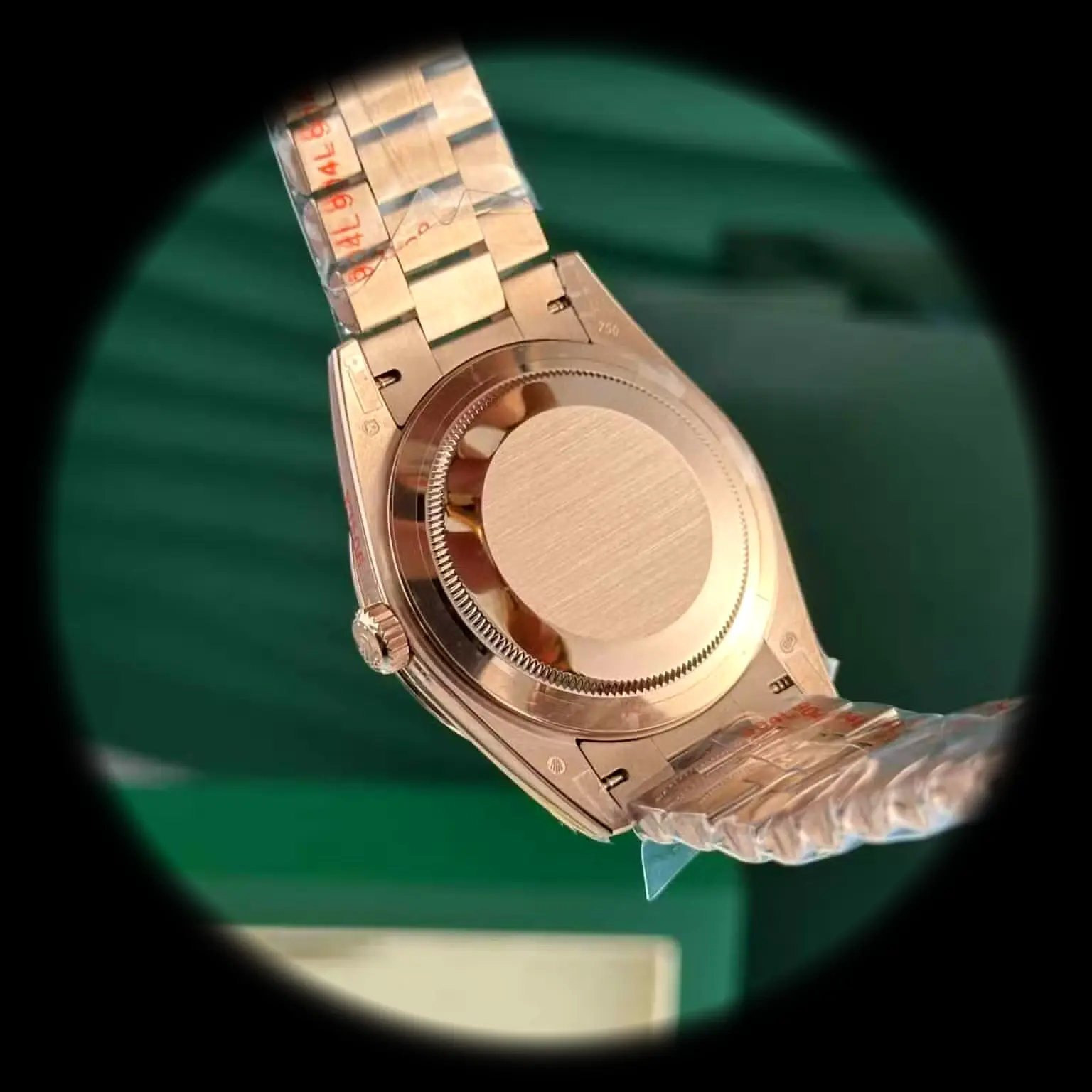 Rolex Day-Date 228235 1:1 Super Clone — Leuchtmasse-Aufnahme