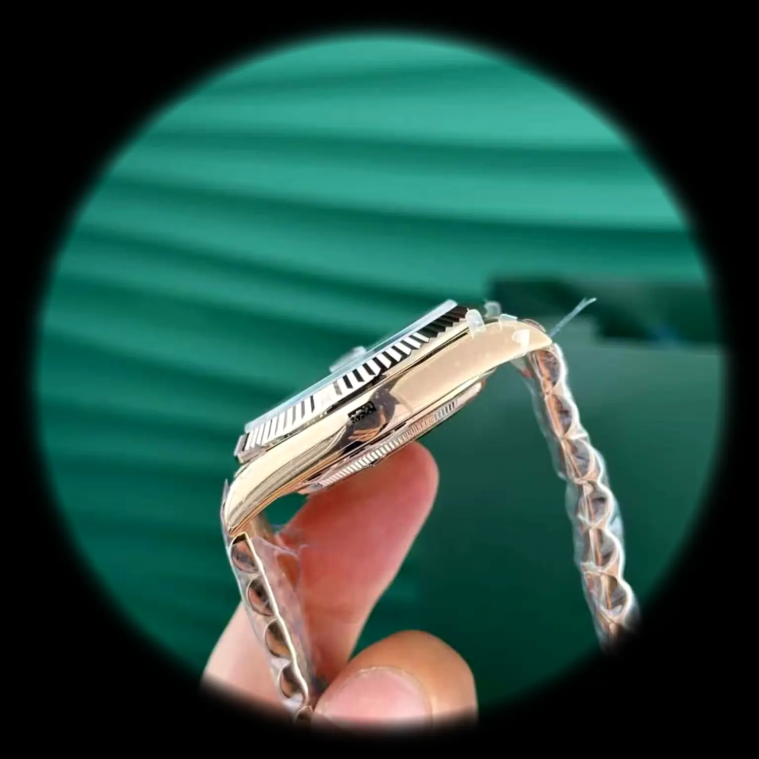 Day-Date 228235 Schweizer Replica Zifferblatt in schwarz — Schrägansicht