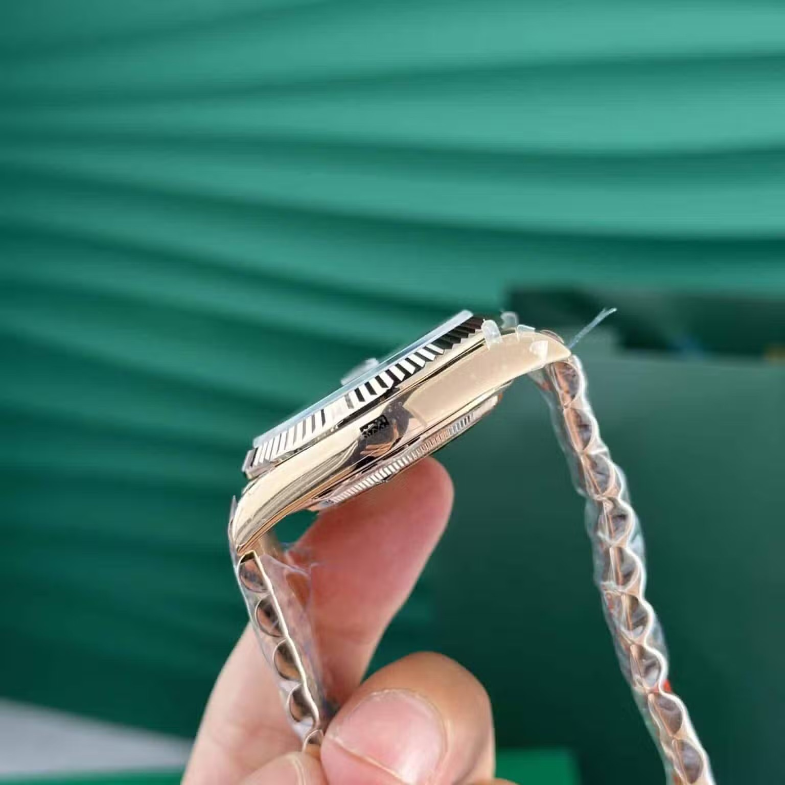 Day-Date 228235 Super Clone Replica Zifferblatt in schwarz — Schrägansicht