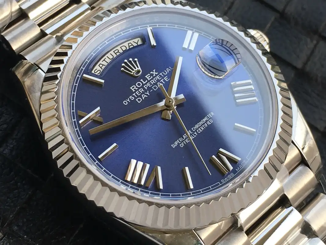 Rolex Day-Date 41985 Klon — Seitenprofil