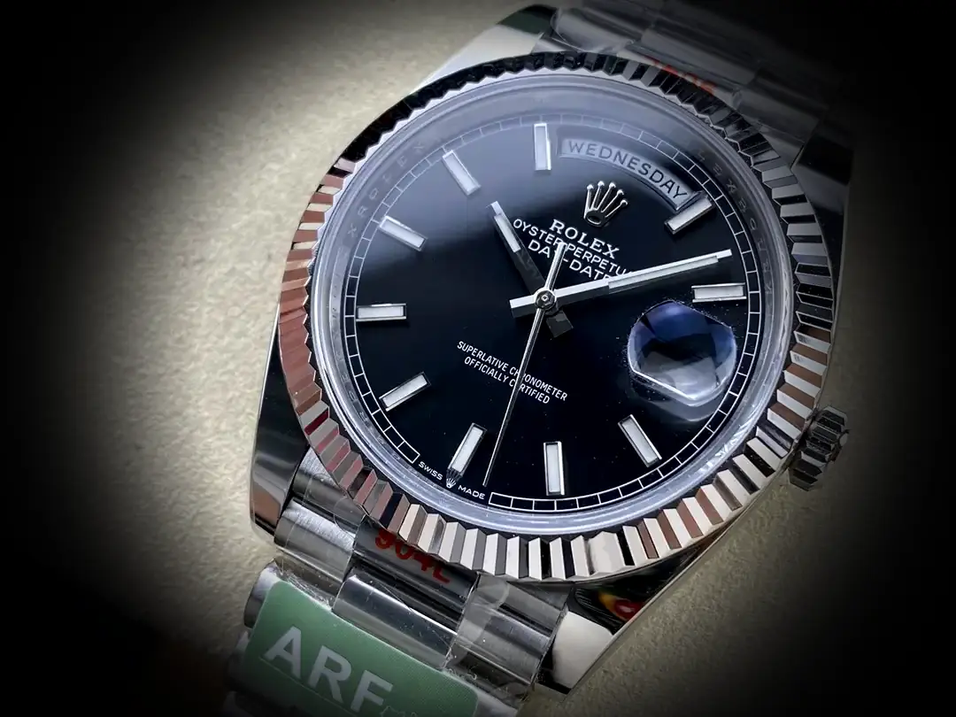 Day-Date 41985 Super Clone Zifferblatt in tiefschwarz — Gehäusebodendetail