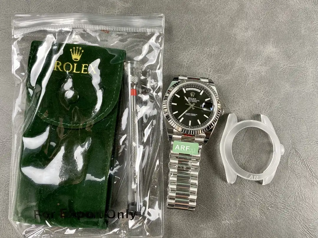 Day-Date 41985 Klon Zifferblatt in tiefschwarz — Schrägansicht