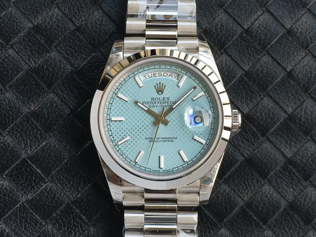 Rolex Day-Date 41985 Klon — Seitenprofil