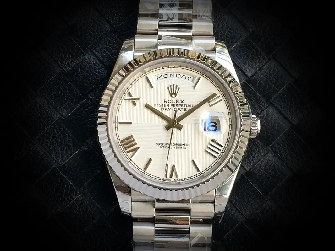 Rolex Day-Date 41985 Superclone — Seitenprofil