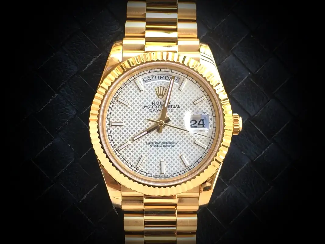 Day-Date 41985 Schweizer Replica — Seitenprofil