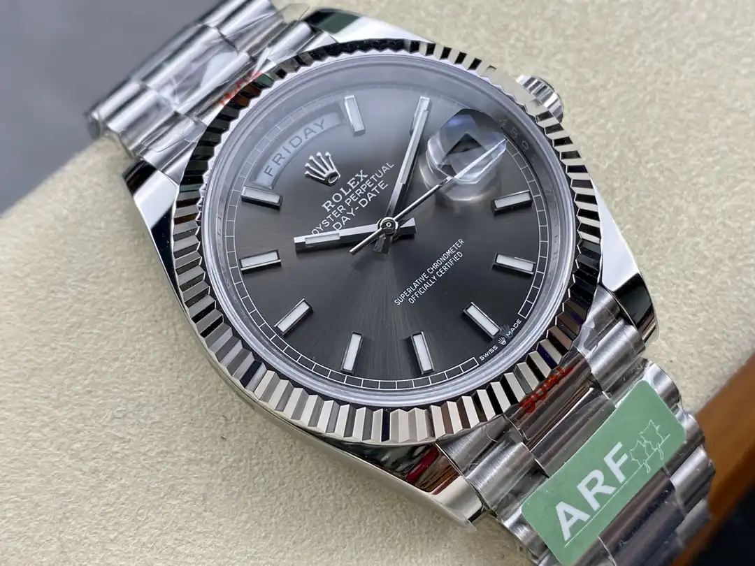 Rolex Day-Date 41985 1:1 Replica — Seitenprofil