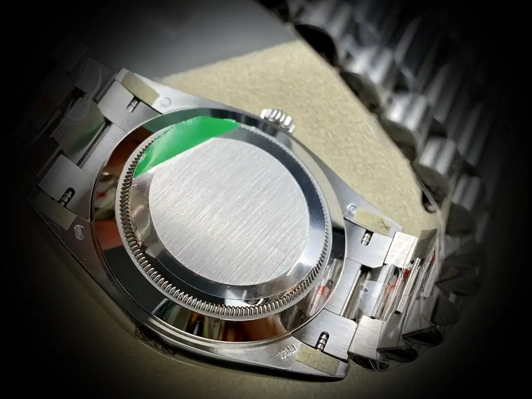 Day-Date 41985 Schweizer Klon 36mm — Krone und Gehäuse Detail