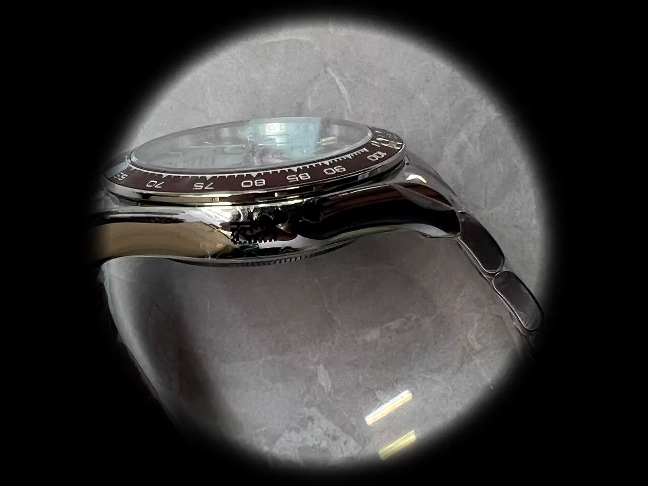 Rolex Daytona 126506 Super Clone — Seitenprofil