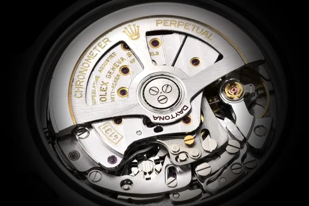 Rolex Daytona 126519LN Super Clone Zifferblatt in stahl und tiefenswarz — Schrägansicht