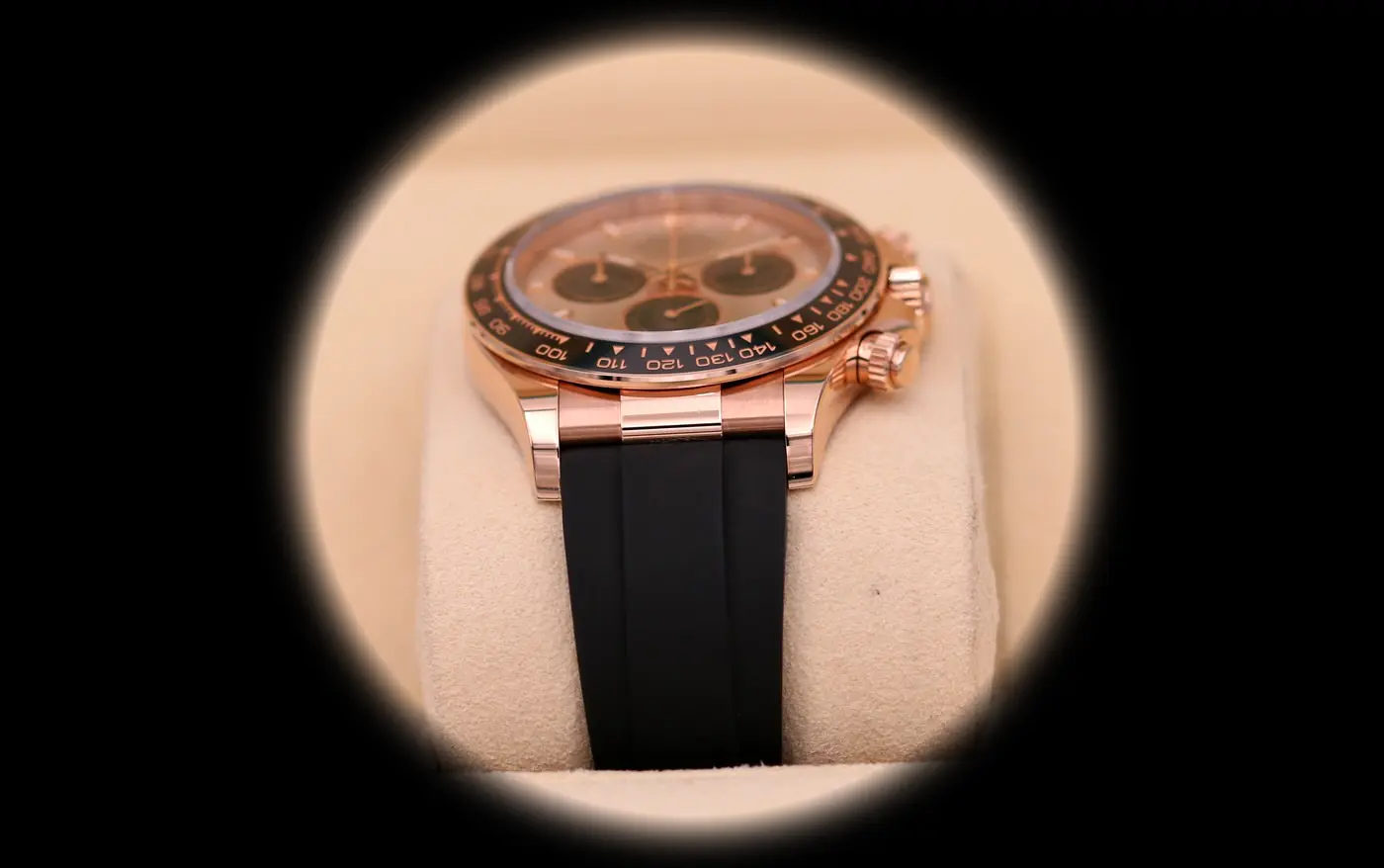 Daytona 126515LN Super Clone Zifferblatt in sonnengold und tiefenchwarz — Gehäusebodendetail