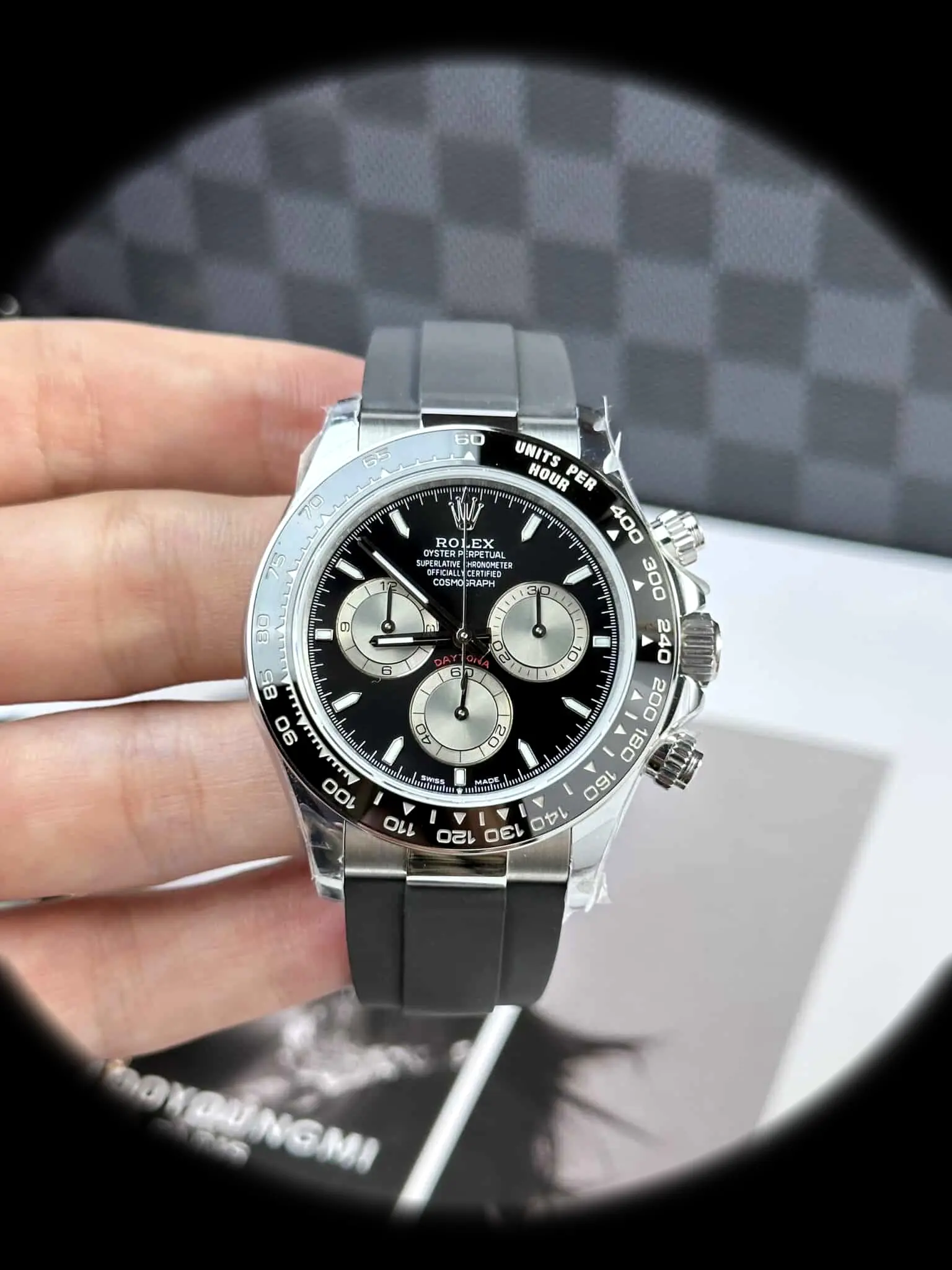 Daytona 126519LN 1:1 Super Clone Zifferblatt in tiefenschwarz und stahl — Seitenprofil
