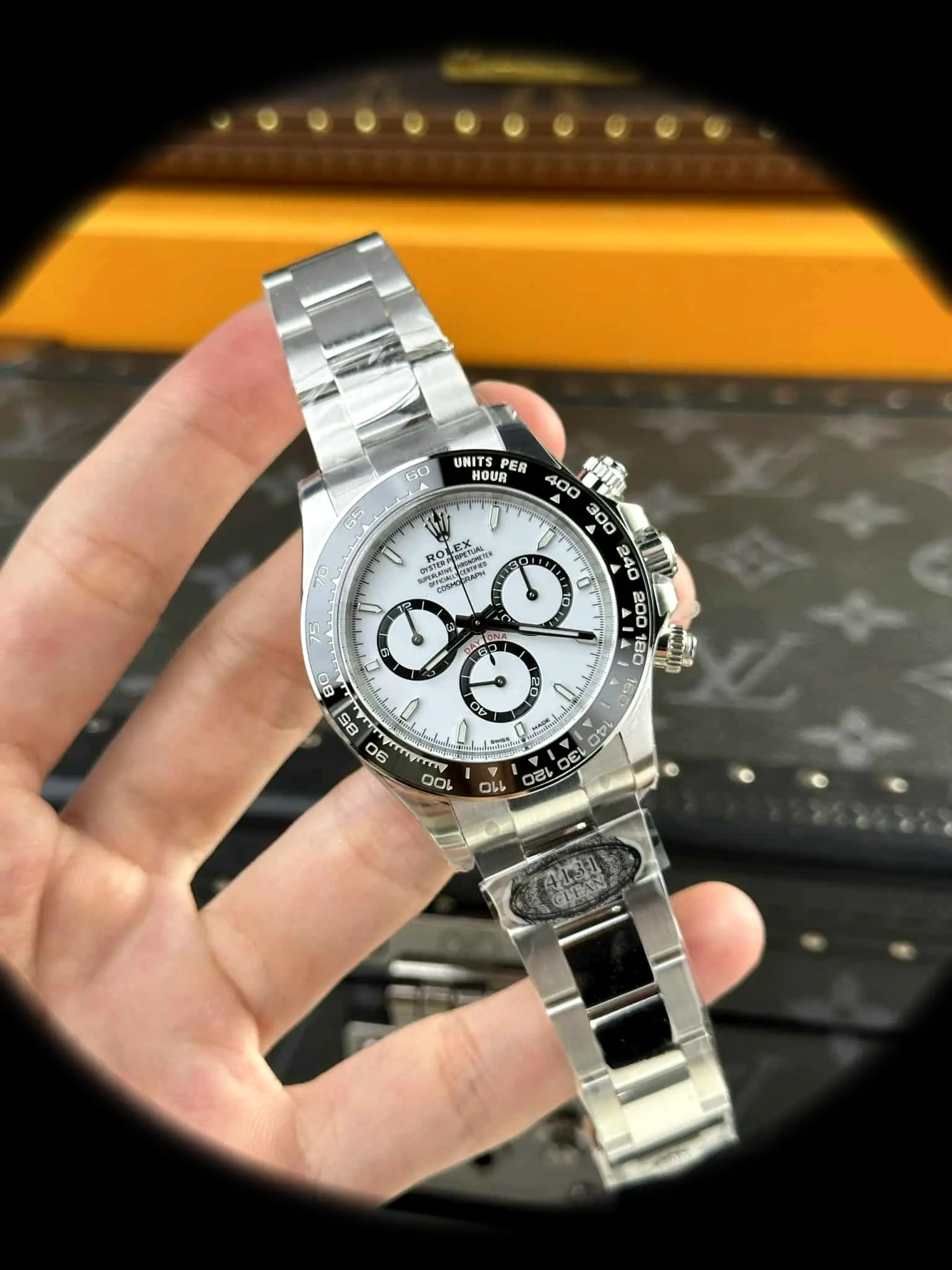 Daytona 126500LN Panda Schweizer Replica 40mm — Zifferblatt-Nahaufnahme