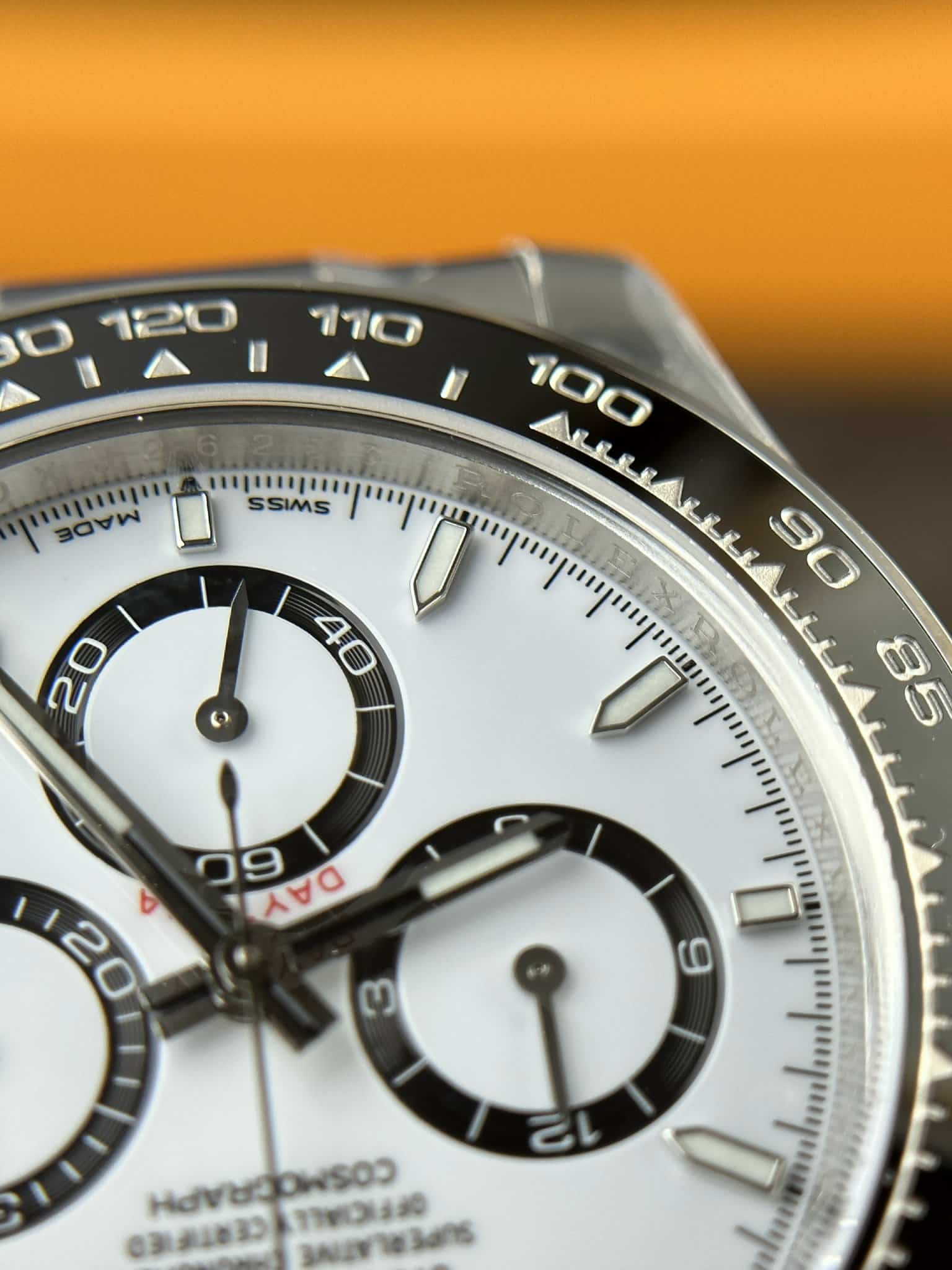Rolex Daytona 126500LN Super Clone Replica Zifferblatt in weiß — Lünette-Makro
