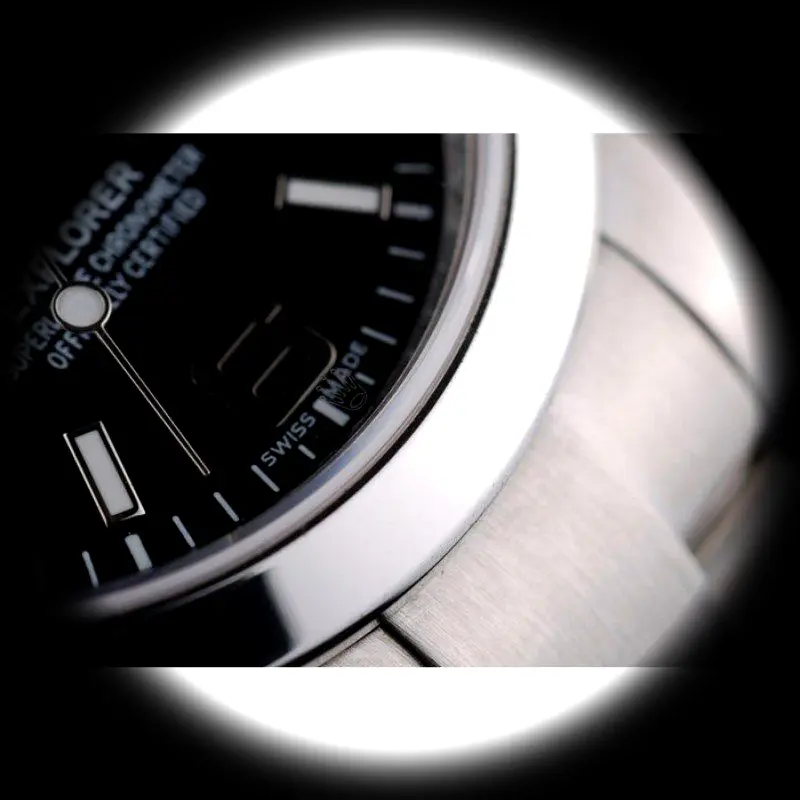 Rolex Explorer 42002 Schweizer Replica Zifferblatt in schwarz — Lünette-Makro