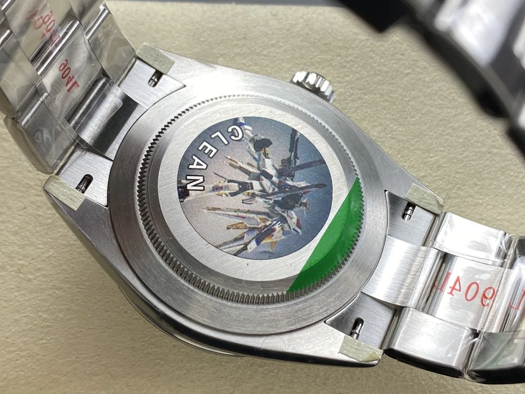 explorer 124270 Super Clone - Handgelenksaufnahme