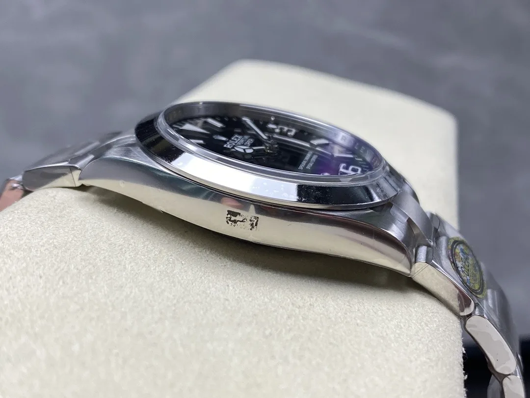 explorer 124270 Super Clone - Detailansicht 3