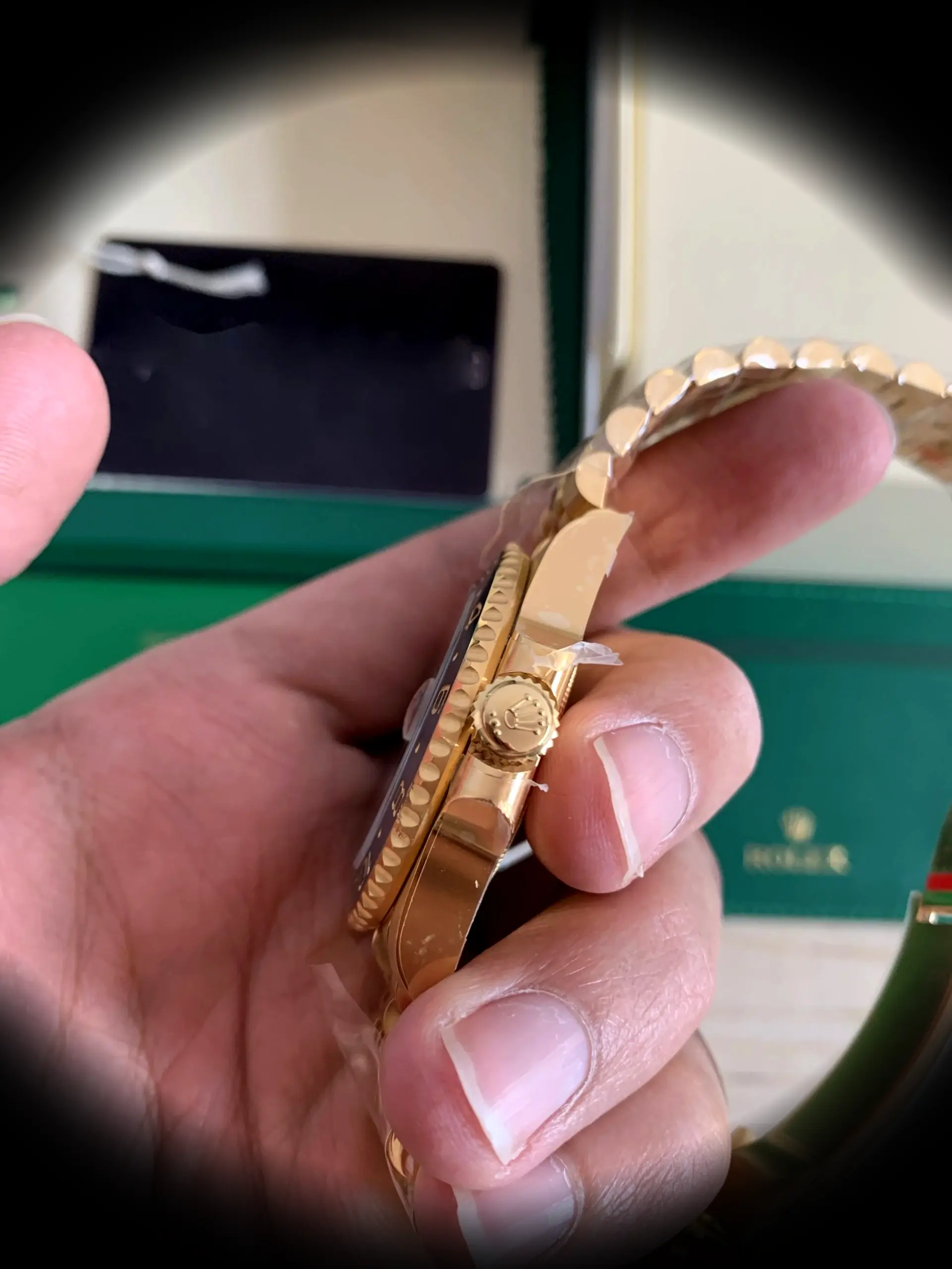 Rolex GMT-Master 126718GRNR Schweizer Replica — Seitenprofil