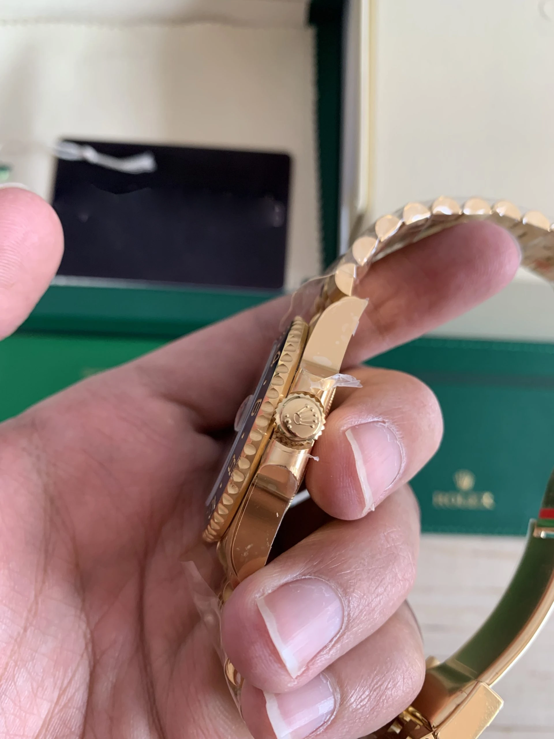 Rolex GMT-Master 126718GRNR Super Clone Replica — Seitenprofil